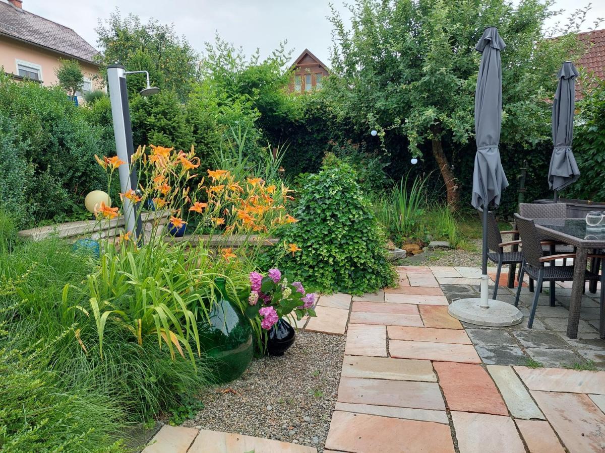 Anna'S Home - Ferienwohnungen Ratsch an der Weinstrasse Exterior photo