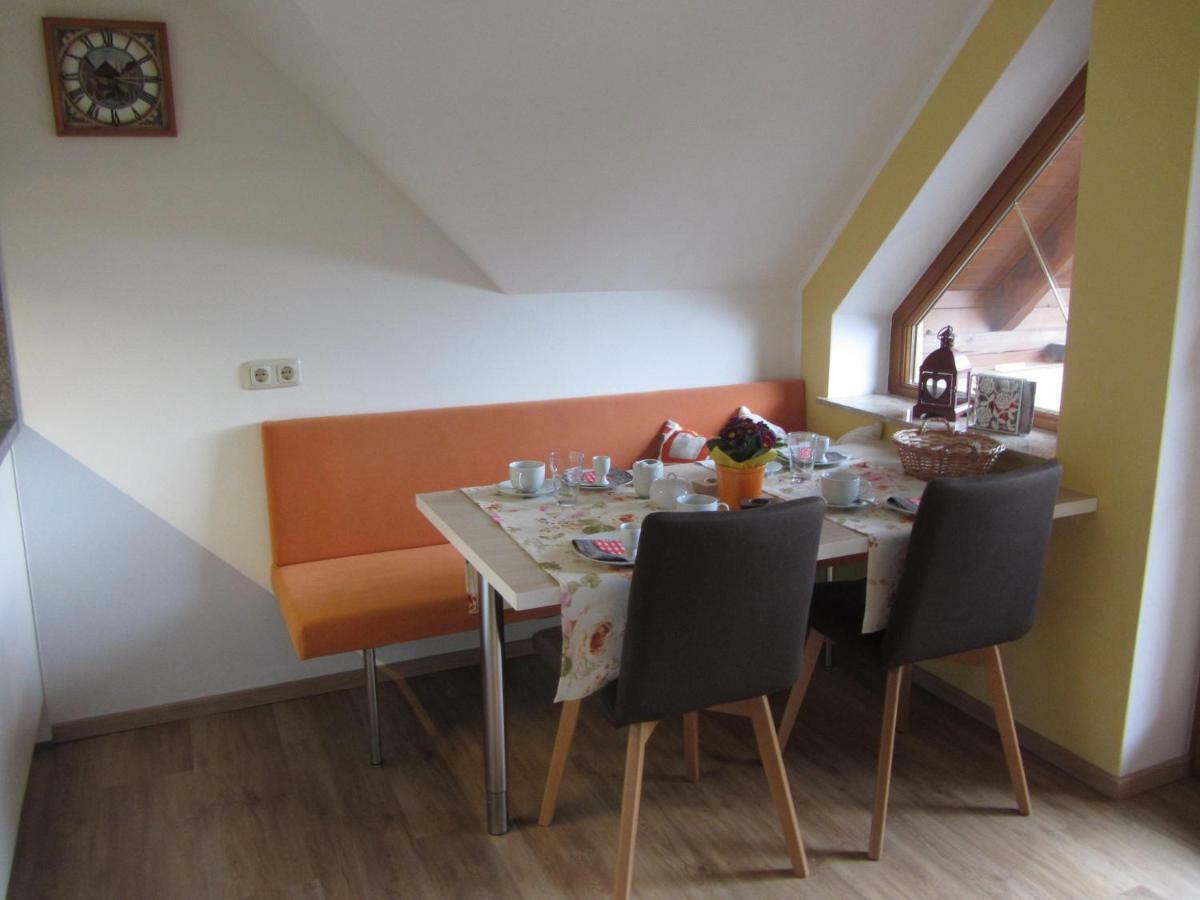 Anna'S Home - Ferienwohnungen Ratsch an der Weinstrasse Exterior photo